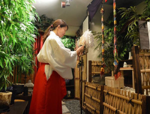 日本古来の「年籠り」の伝統や精神を生かし、アレンジして実施する(イメージ) / マイナビニュース