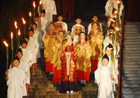 草津温泉：最大のイベント「感謝祭」　女神降臨で開幕