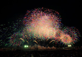 第27回なにわ淀川花火大会 – 大阪、夏の風物詩
